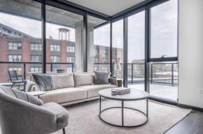 West Loop 2br w gym pool nr Fulton Market CHI-931